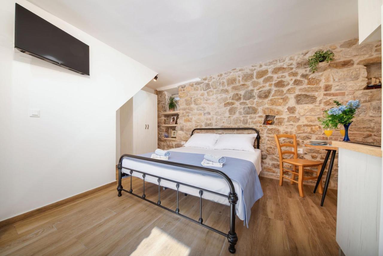 Apartments Jerolim Split Bagian luar foto