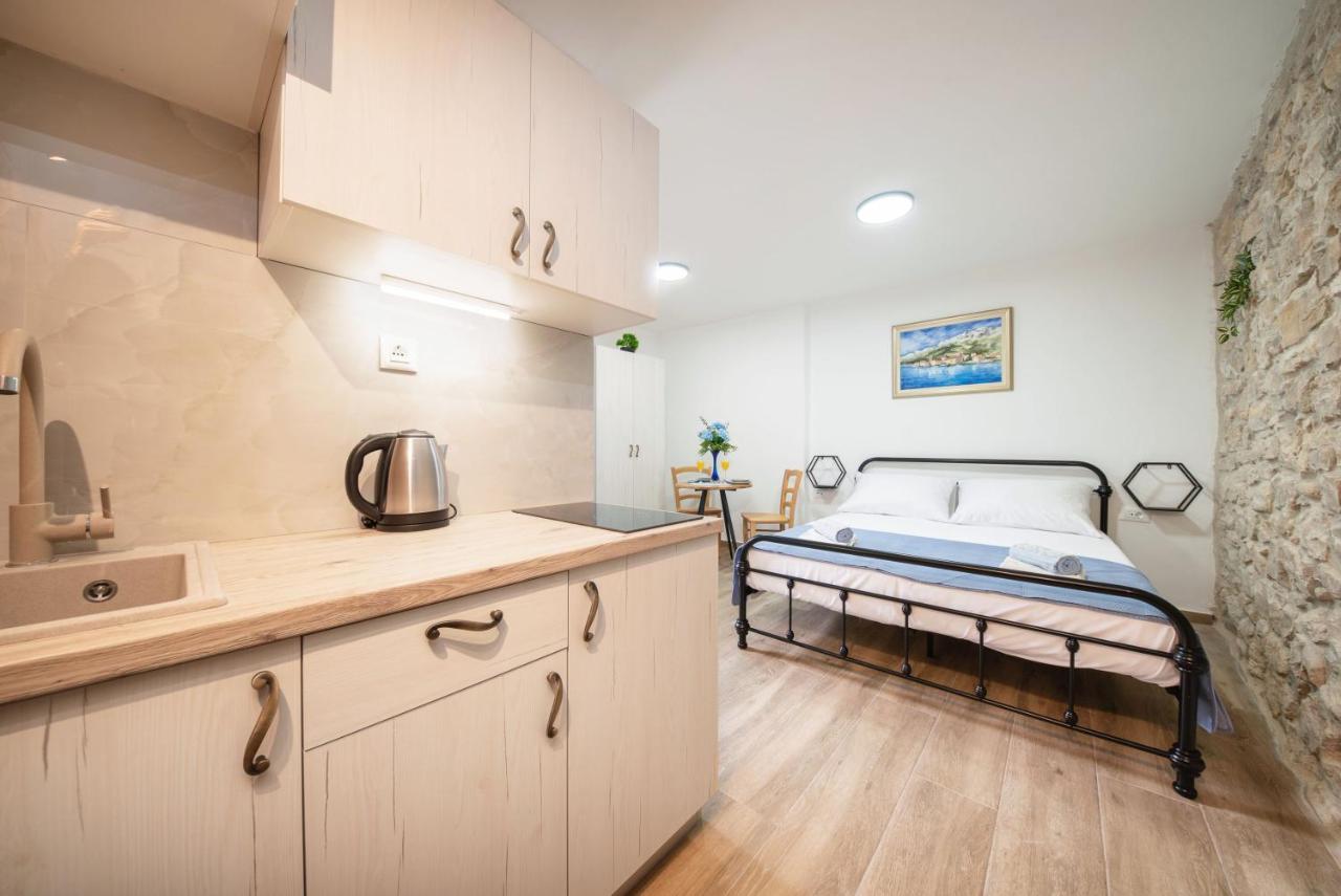 Apartments Jerolim Split Bagian luar foto